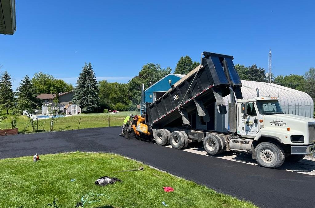 The Complete Guide to Getting Your Driveway Paved